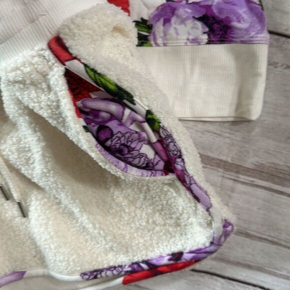 VICTORIA'S SECRET
Modal Terry Hoodie & Short Set with Plush Fleece Trim - Picture 8 of 8